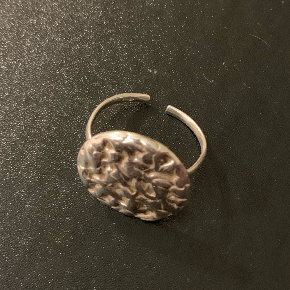 Silver Statement Ring - Picture 2 of 4